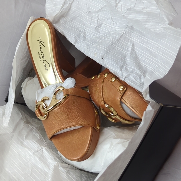 🆕🌿KENNETH COLE NEW YORK HEELS🌿 - Picture 5 of 16